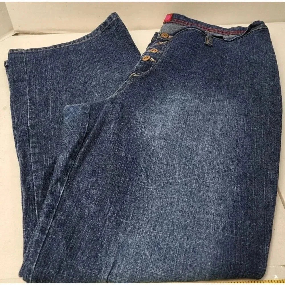 GLO JUNIOR SIZE 18 BUTTON FLY BLUE JEANS, INSEAM 31”